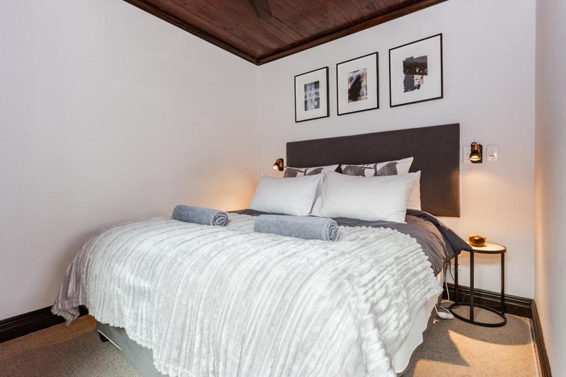 6 Bedroom Property for Sale in Plumstead Western Cape